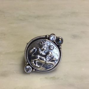 Lion crested sterling ring